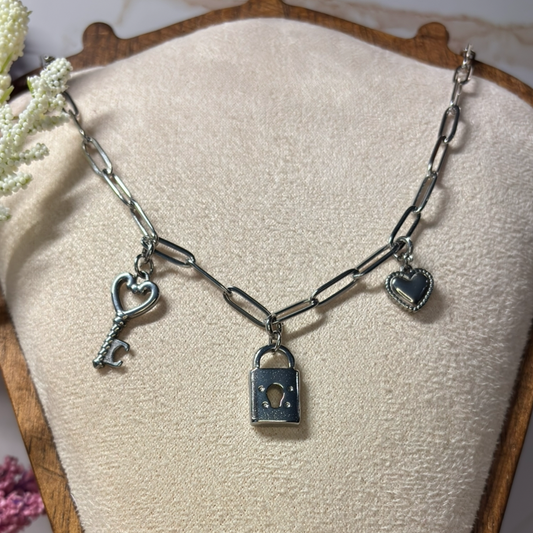 The Everlocked Charm Necklace – Vintage Silver Heart Key & Lock Pendant Chain