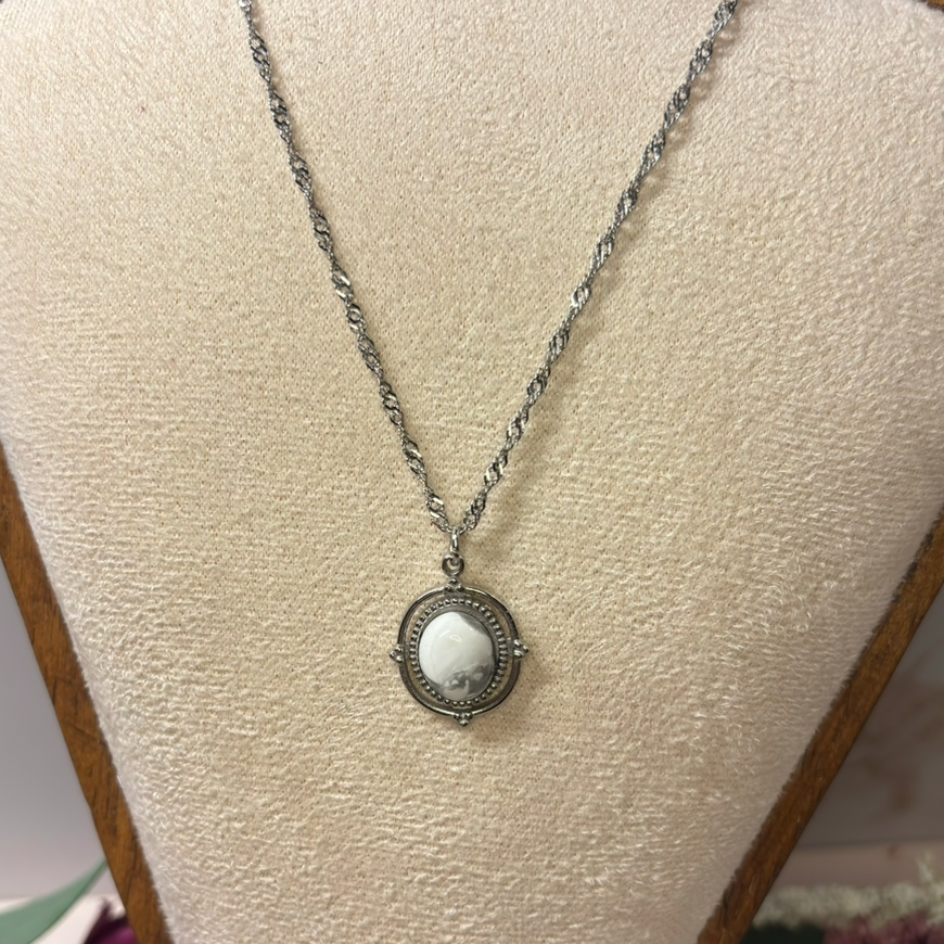 The Heirloom - Silver Pendant Necklace