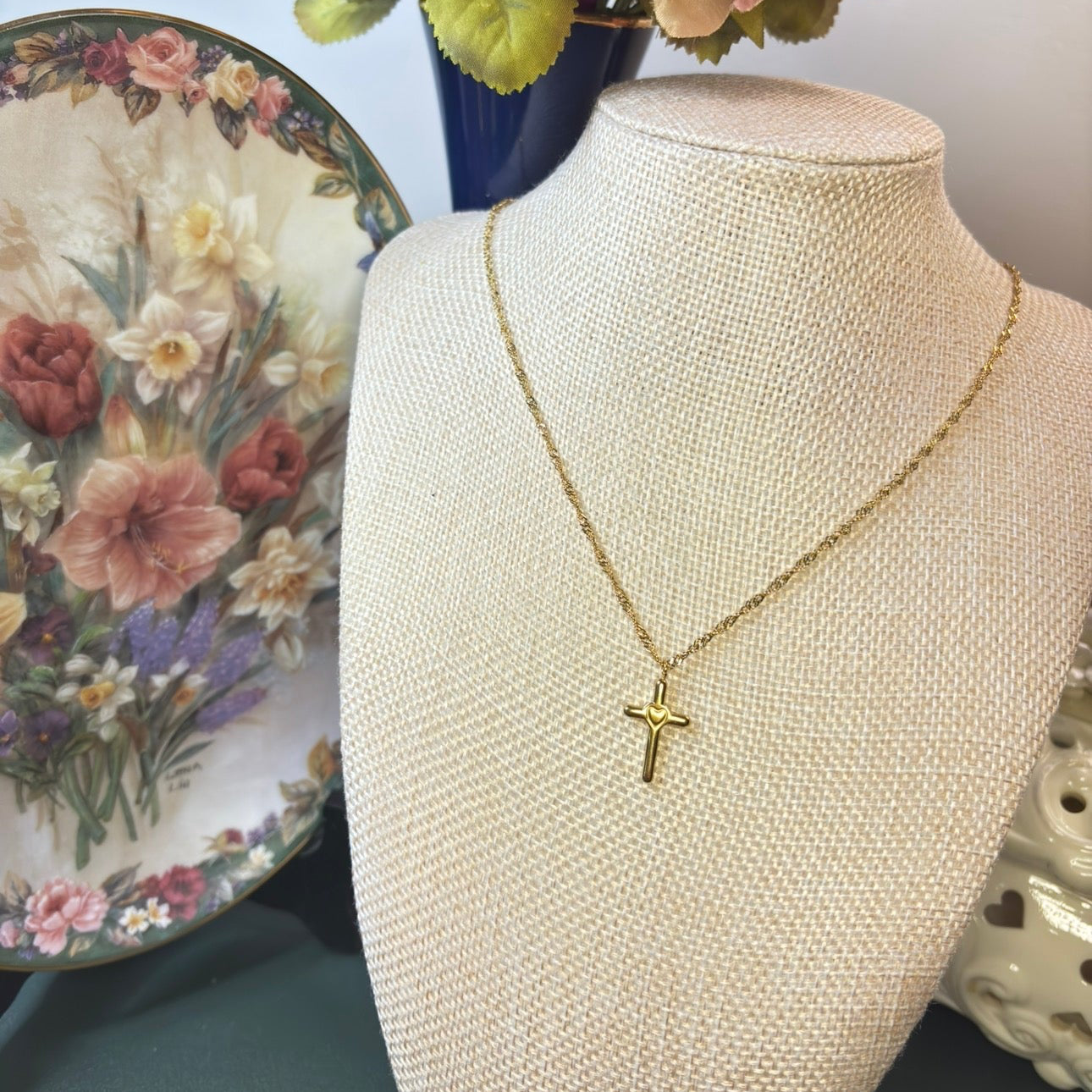 Golden Faith Cross Pendant Necklace - 18K Gold